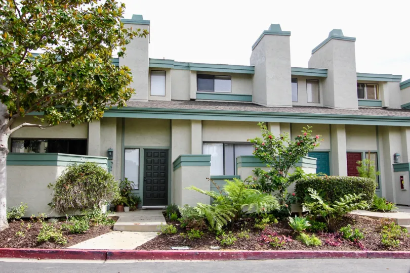 Apartments La Jolla California Eastbluff two floors