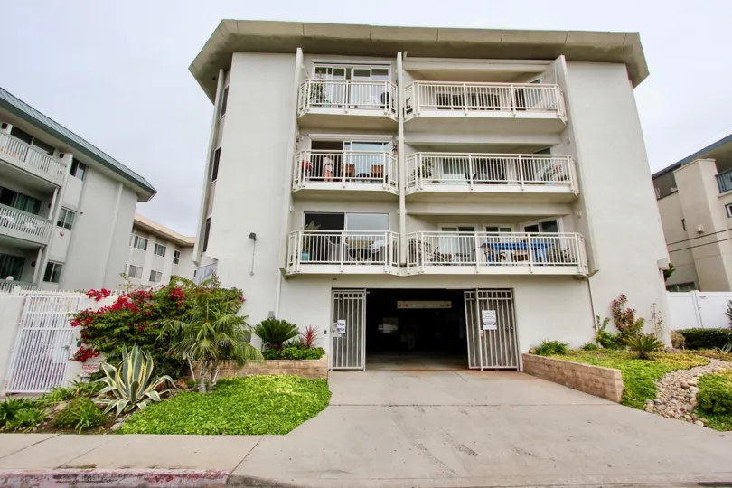 Four story condos with parking inside La Jolla Chelsea in La Jolla CA