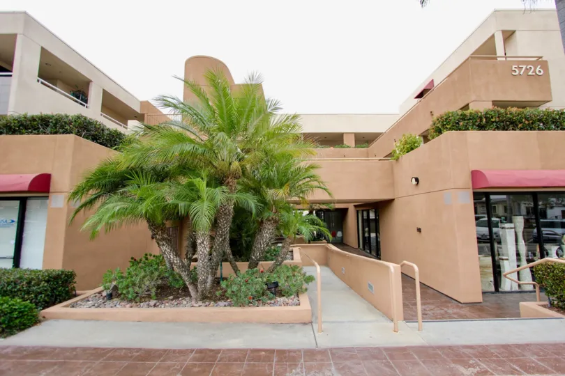 New Age Multi-family apartment complex with sidewalk access in La Jolla, California