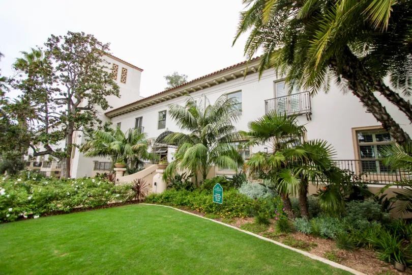 Beautiful landscaping at the La Jolla Prospect Condos in La Jolla, California