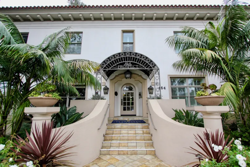 Prospect Condos City: La Jolla State: California with palms in the front