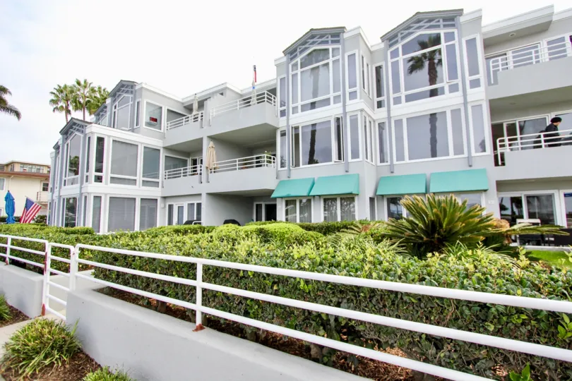 An overcast day at LJ Windigo in La Jolla, California
