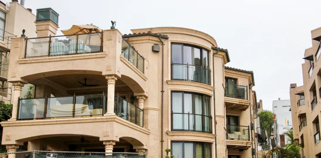 Awesome view of a villa with glass windows and fixtures in Miramare of La Jolla