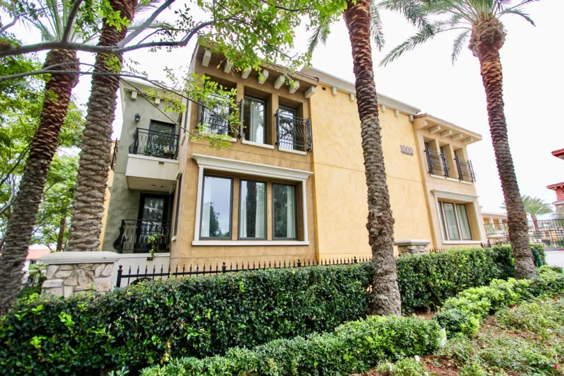 Amazing home with great landscaping in La Jolla, California at the Montefaro community