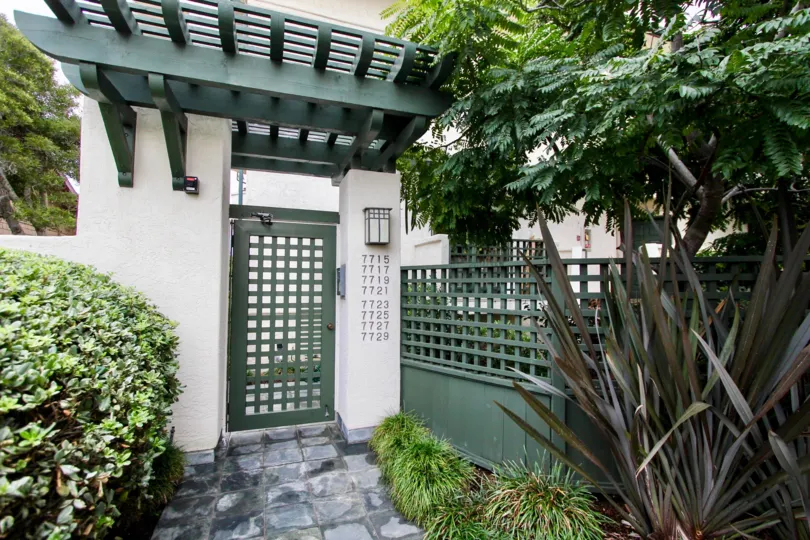 PACIFIC VILLAS APARTMENTS IN STOCKTON, CA Pacific Villas Apartment Homes in Stockton offers spectacular park-like views, with large one and two-bedroom floor plans, you'll get lost in the spaciousness and comfort of your new apartment home. Our homes feat