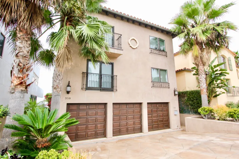Immaculate living at Prospect Seaview Villas in La Jolla, California.