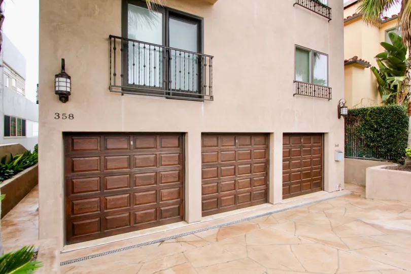 Wooden front elevation with antique lights of Prospect Seaview Villas.