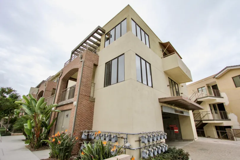 The Apartments in the Seahaus has many ways and has a plant with orange color flowres