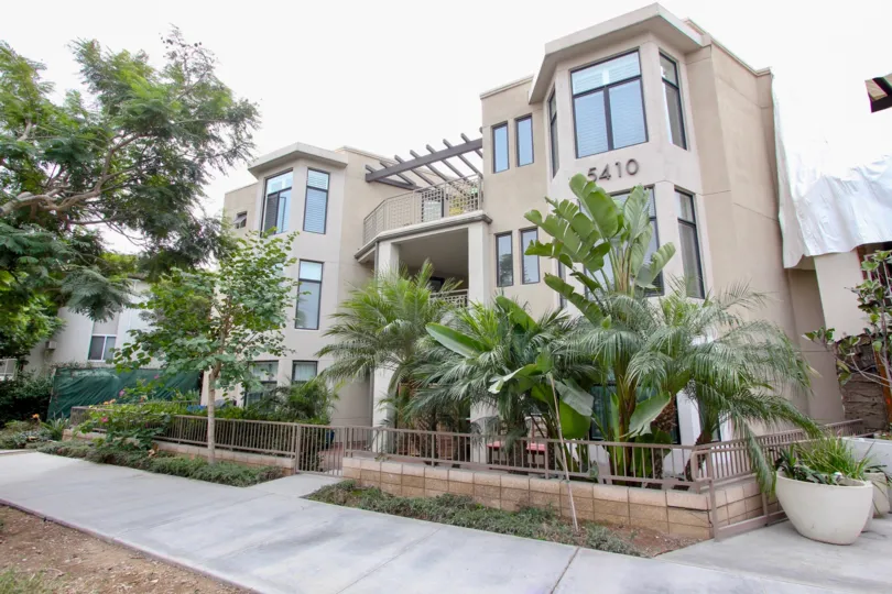 Exclusive garden with foot path having corner two roads facing home of Seahaus.