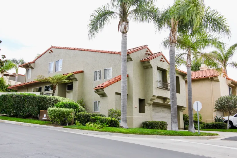 the ventana is modern brick house of the la jolla in ca
