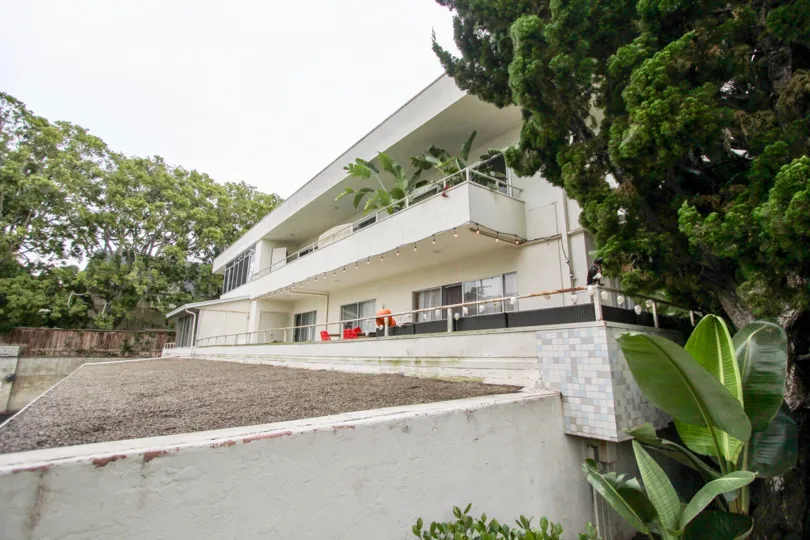 The people in The Villa Del LIdo planted trees in the balcony of their floors