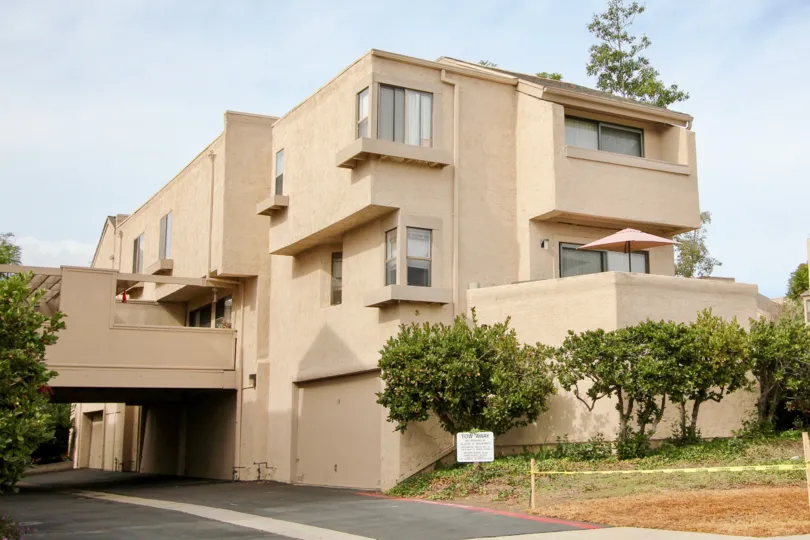 Three story town homes inside the Woodlands South Community in La Jolla CA