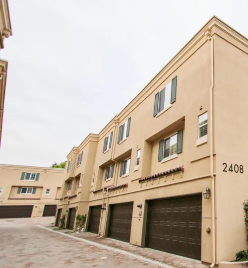 A white cloudy day in the Ziani community of La Jolla CA