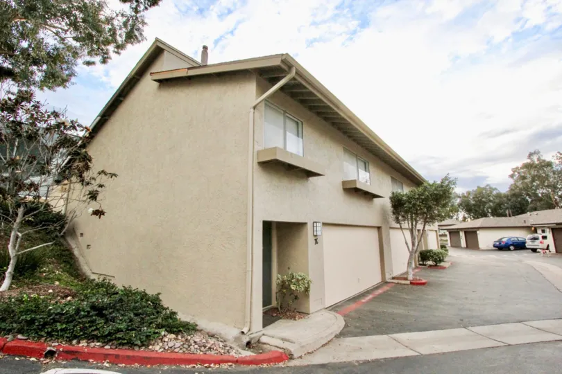 Excellent parking place and trees around a villa in La Mesa Racquet & Swim Club of La Mesa