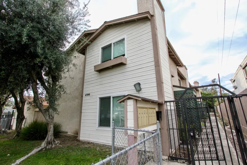 ALT="La Mesa Villa Condos Community at La Mesa in California"