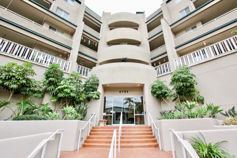 ALT="La Mesa Village Plaza Community at La Mesa in California"