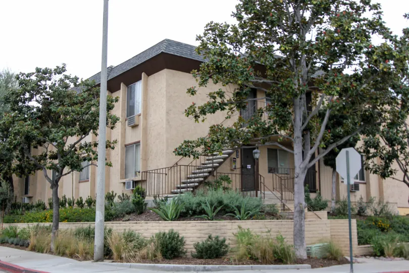 THIS PICTURE SHOWS THAT THE FLAT IN THE LA MESA VILLAGE WHICH HAS BEEN UPSTAIRS, AIR CONDITIONER