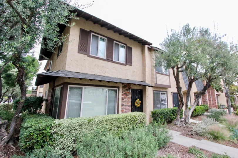 his house is lamesa village is surroundby la mesa at a state of california