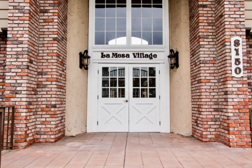 THE 8150 APARTMENT IN THE LA MESA VILLAGE, WITH THE LIGHT, BRICKS WALL