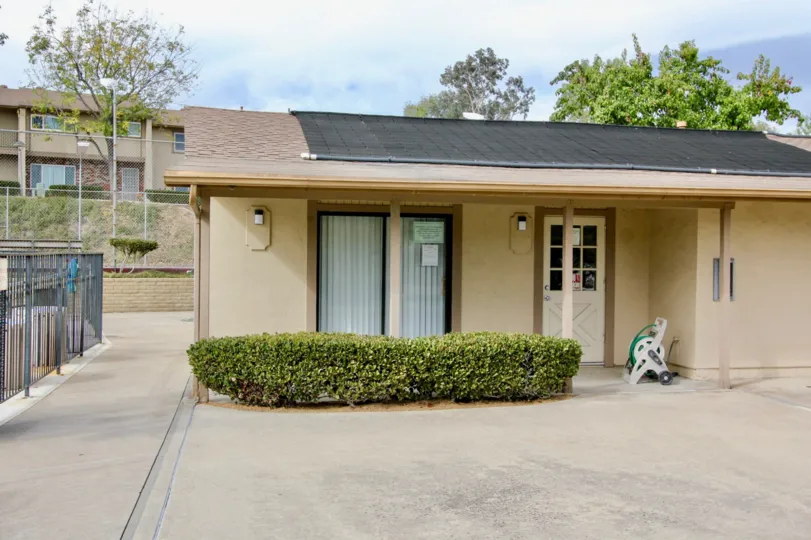 amazing homes at Lake Glen Park in La Mesa, California