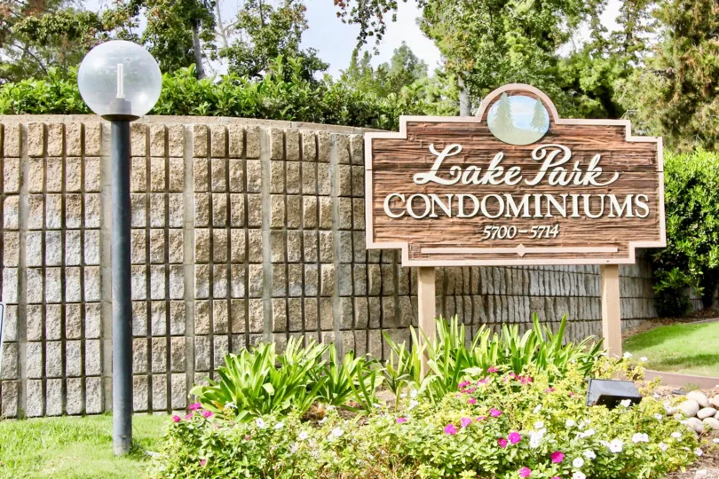 Lake Park with nice greenary and lamp showing in Lake Park of La Mesa