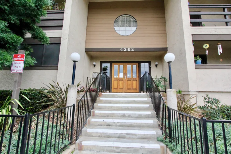 ALT="Park Bluffs Community at La Mesa in California"