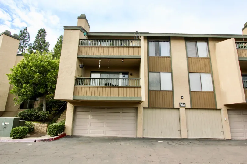 Excellent villa with spacious parking place in Parkway Manor of La Mesa
