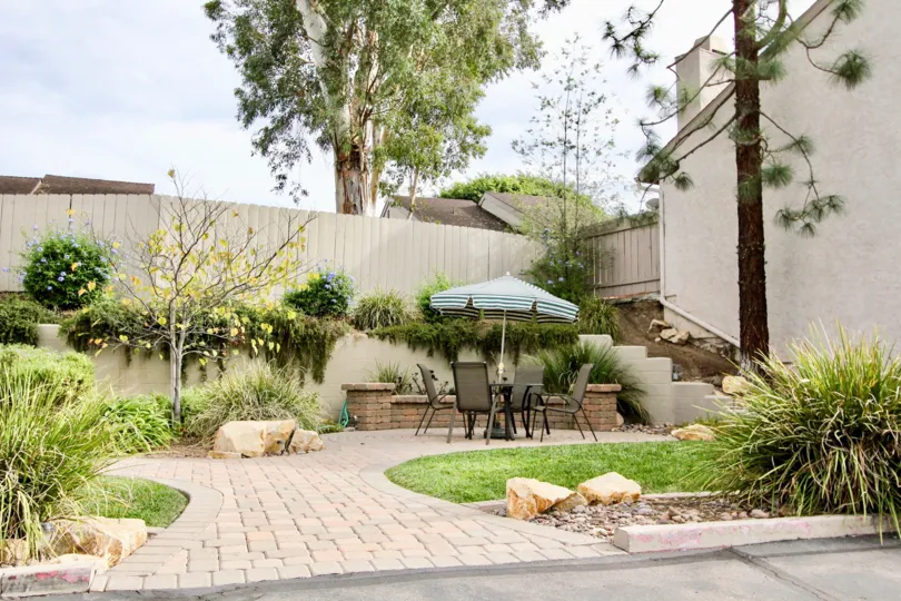 Fabulous sit out place with garden and lawn beside a villa in Pinecrest of La Mesa