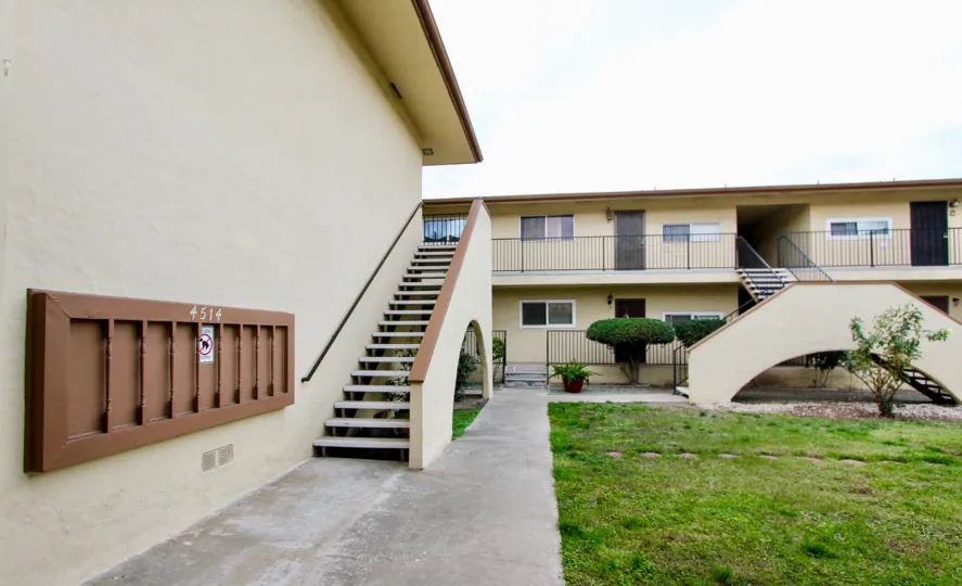 A bright day at Sunridge Terrace in La Mesa with clean surroundings.
