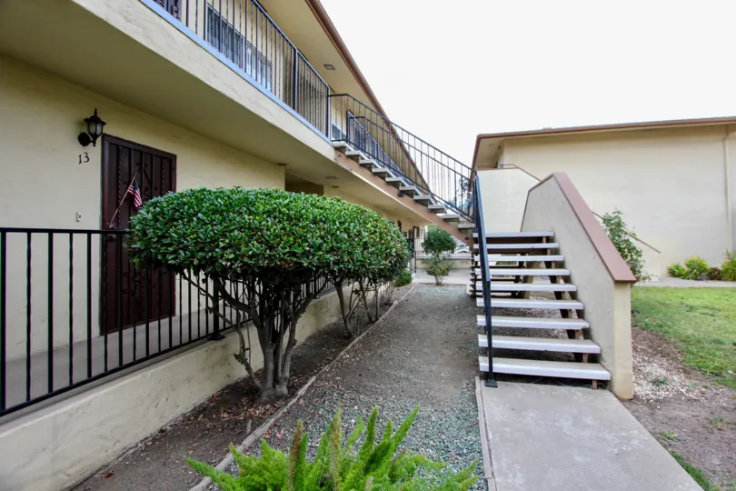 ALT="Sunridge Terrace Community at La Mesa in California"