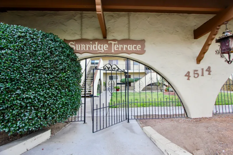 ALT="Sunridge Terrace Community at La Mesa in California"