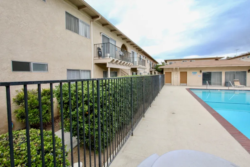 ALT="Villa Elena Community at La Mesa in California"