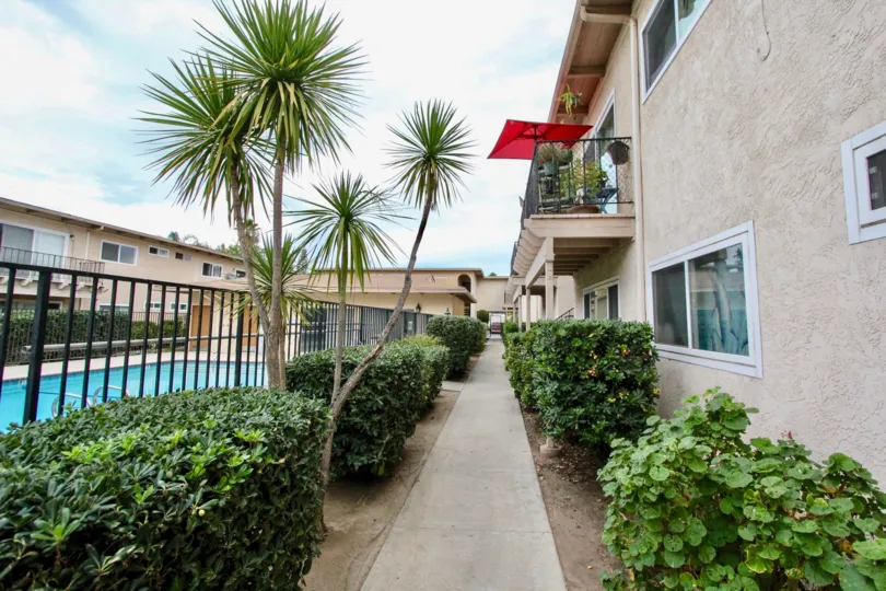 ALT="Villa Elena Community at La Mesa in California"