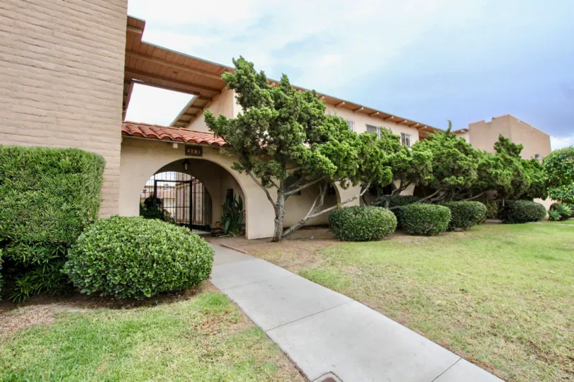 ALT="Villa Elena Community at La Mesa in California"