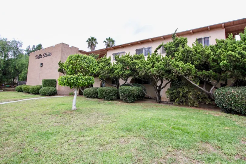 Villa Elena La Mesa California large villa with garden