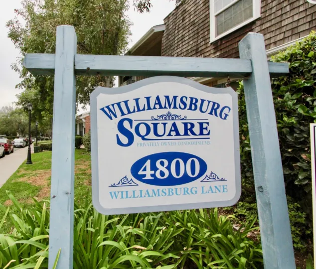 ALT="Williamsburg Square Community at La Mesa in California"