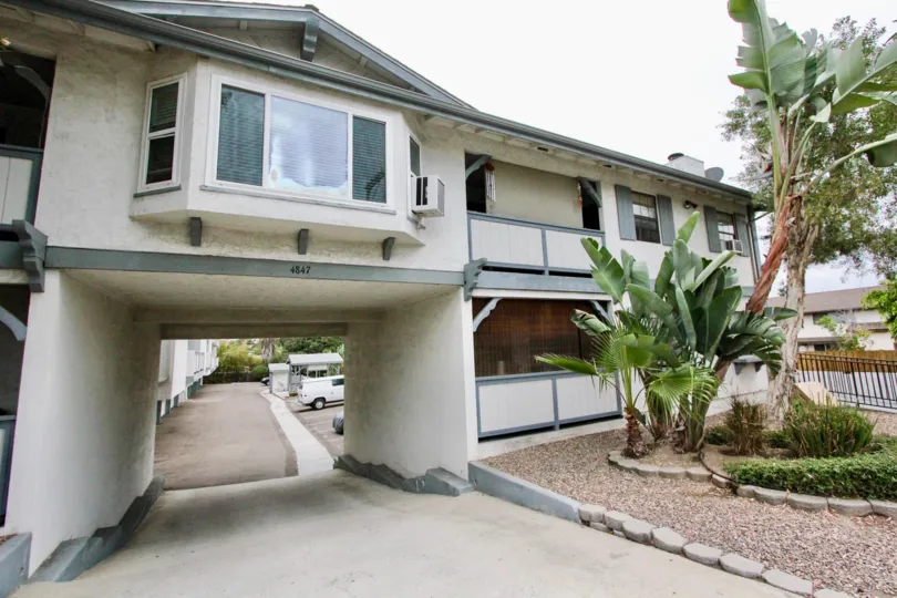 ALT="Windsor Chalet Community at La Mesa in California"