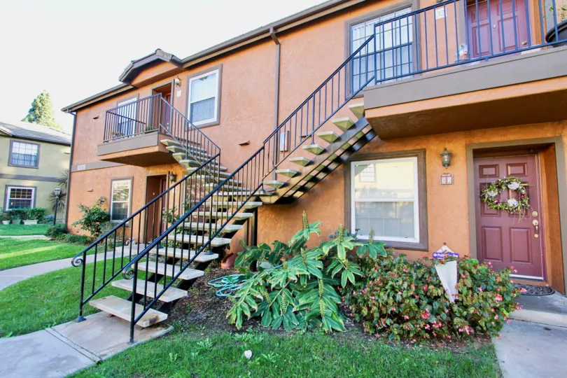 First impression is a wow!. Arbor Ridge speaks reflects its name and its non like any other in the city of Mira Mesa,. california