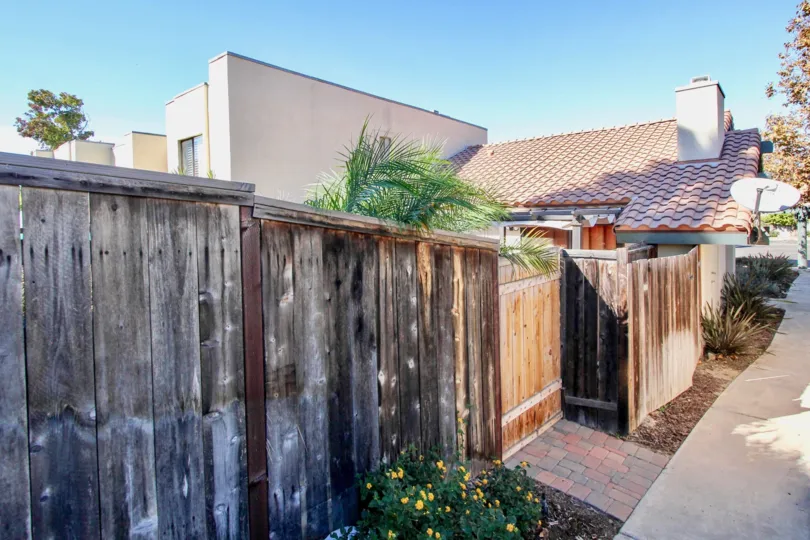 Black Mountain Villas ,: Mira Mesa. California, blue sky,dirty