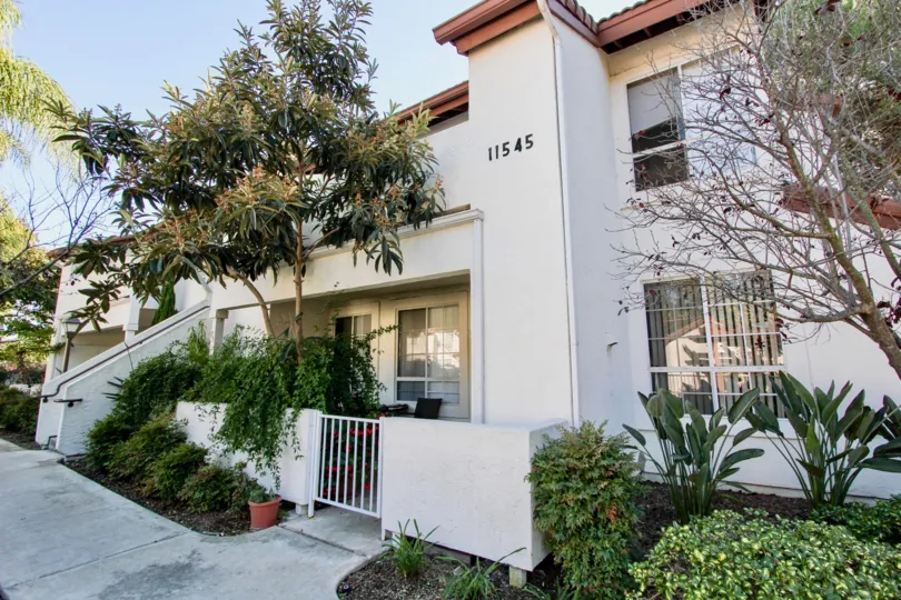 Canyon bluffs community gives unique design to new apartments.