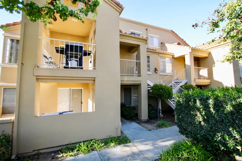 Canyon Park Villas , Mira Mesa ,: California,cream building, plants