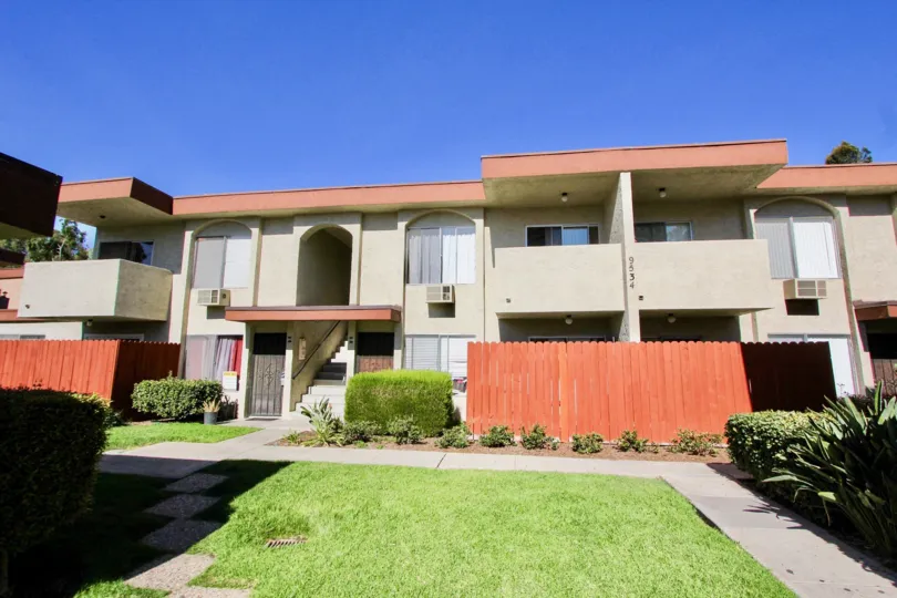 A bright and clear day at Carroll Canyon Gardens in Mira Mesa, California