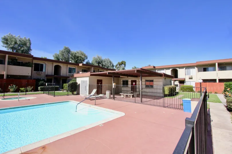 The poolside view of Carrol Canyon Gardens in Mira Mesa