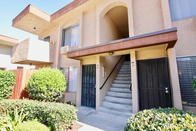 Carroll Canyon Gardens, Mira Mesa, California,mauve building, staircase