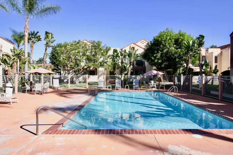 Apartment homes in the Casa New Salem community located in Mira Mesa, California