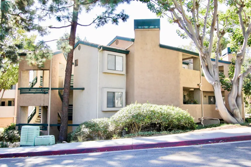Creekside apartments located in Mira Mesa, California