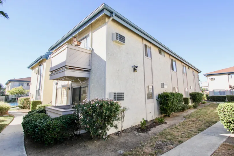 A simple two-storey housing in the Villa Mar community.