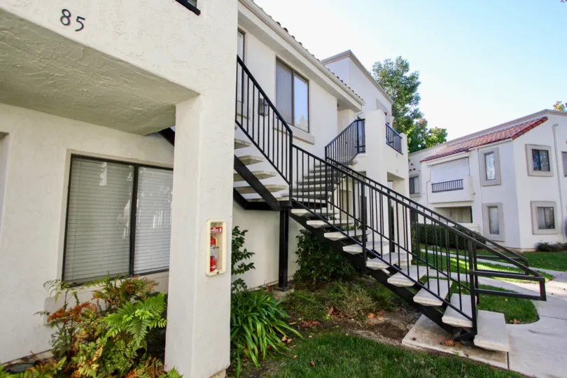 Modern and unbeatable beauty of Villas at capricon, Mira Mesa, California