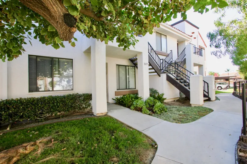 Beautifully maintained community of Villas at New Salem in Mira Mesa, California.