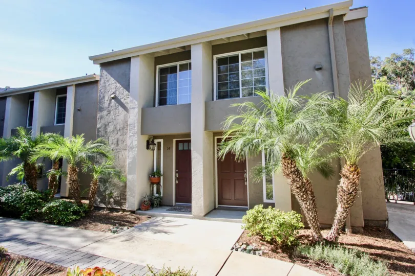 Clean Building and neighborhood Windsor Park, Mira Mesa, California